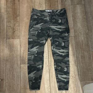 Rewash women’s Camouflage Pants